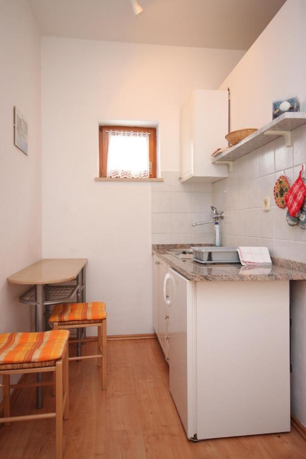 Apartments With A Parking Space Kraj, Opatija - 7794 Kraj  Exterior photo